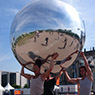 Spiegelballon als Walker, ev. Kirchentag