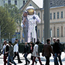 "flying AXE-APOLLO" Wien Museumsquartier